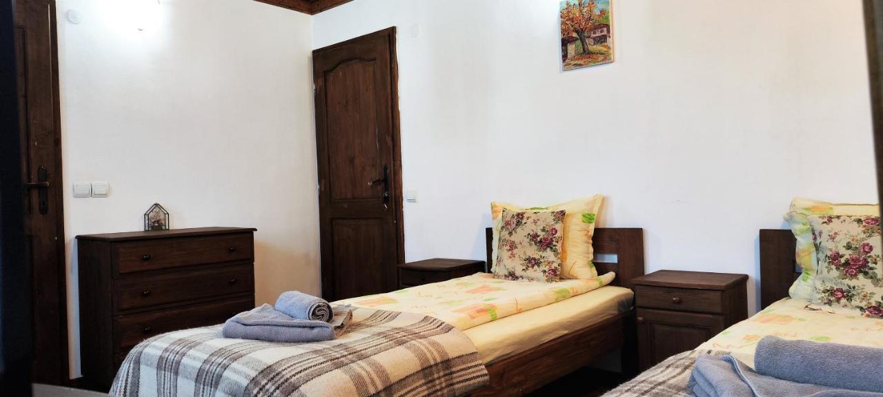 Chardaka Guest House Kalofer Exterior foto